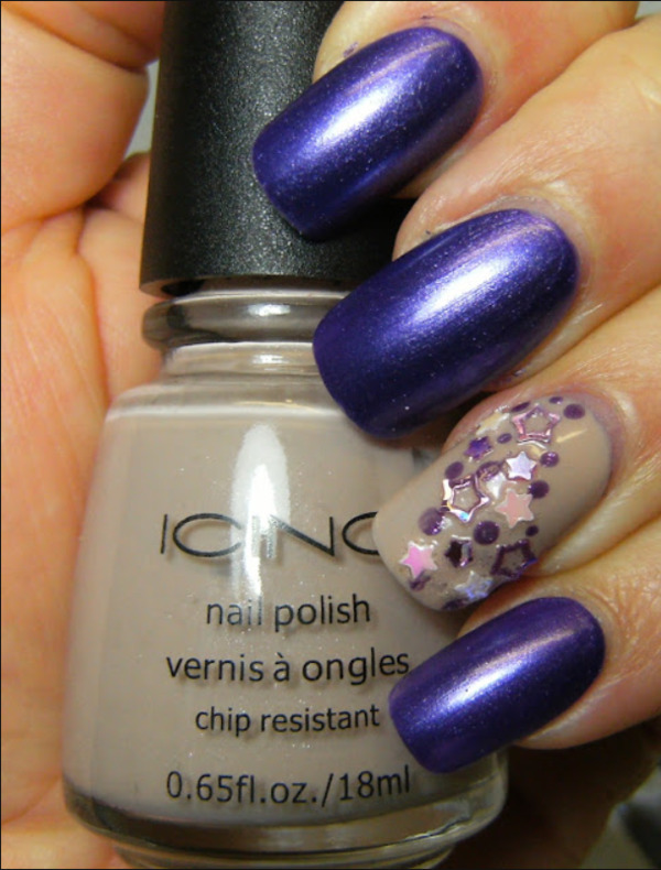 Nail polish swatch / manicure of shade Icing Sandy Beach