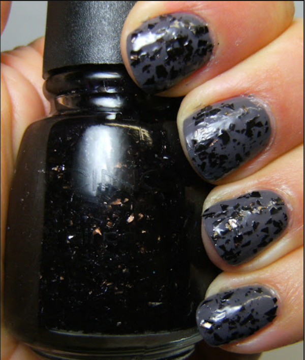 Nail polish swatch / manicure of shade Icing Shredded