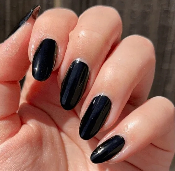Nail polish swatch / manicure of shade Cracked Fool Me one coat