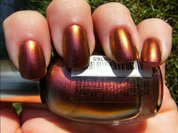 Nail polish swatch / manicure of shade Sally Hansen Bronze Pink