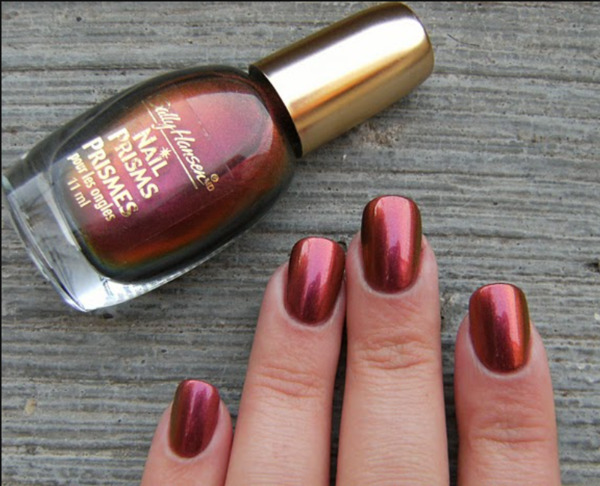 Nail polish swatch / manicure of shade Sally Hansen Bronze Pink