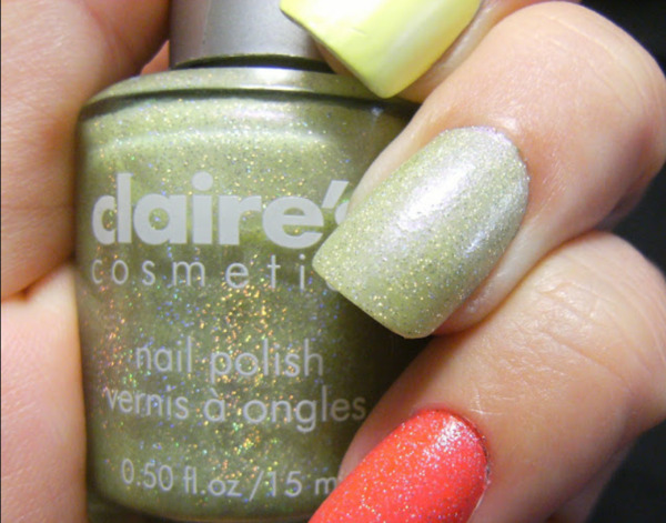 Nail polish swatch / manicure of shade Claire's Jen Jen