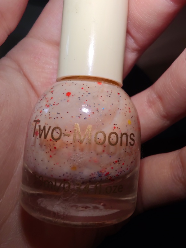 Nail polish swatch / manicure of shade Two-Moons TM454